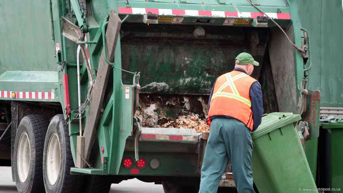 Binman urges households to leave rubbish bags in 1 area or risk no collection