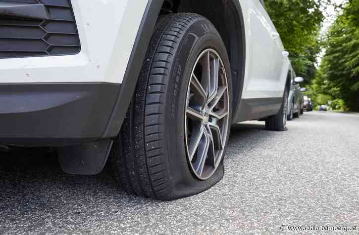 Klima-Aktivisten lassen Luft aus SUV-Reifen auf Sylt