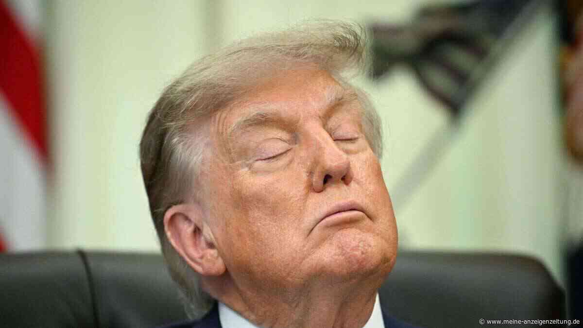 Trump schläft wohl bei Impfprogramm-Zeremonie ein – Weißes Haus schweigt zu viralen Videos