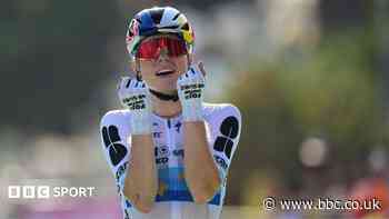 Vollering wins stage to claim Tour lead before final day