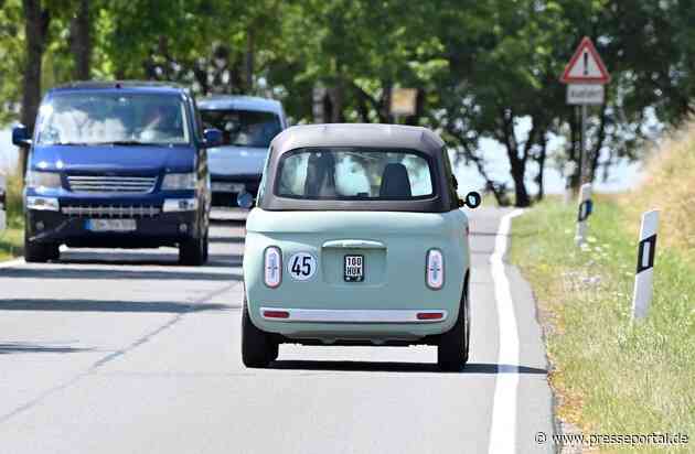 Microcars: Alternative zum Moped wird immer beliebter / Private Unfallversicherung schließt wichtige Lücke
