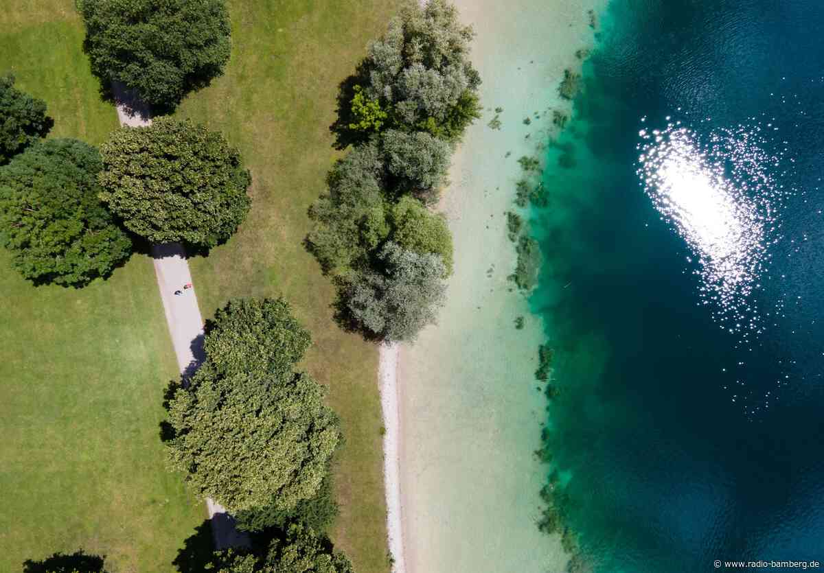 Fische in Not – Feuerwehr befüllt Karpfenweiher