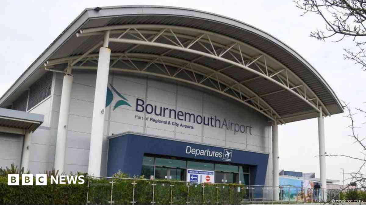 Airport issues warning to passengers over road delays