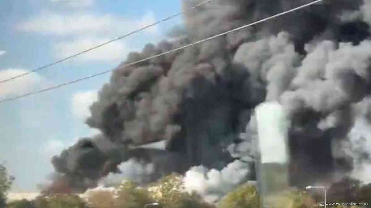 M25 closed both ways due to 'risk of explosions' as smoke billows over motorway
