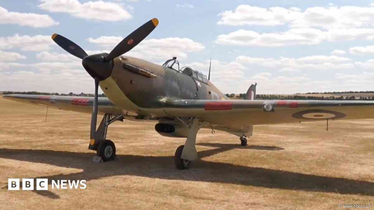 WW2 Hurricane makes tribute flight to Poland