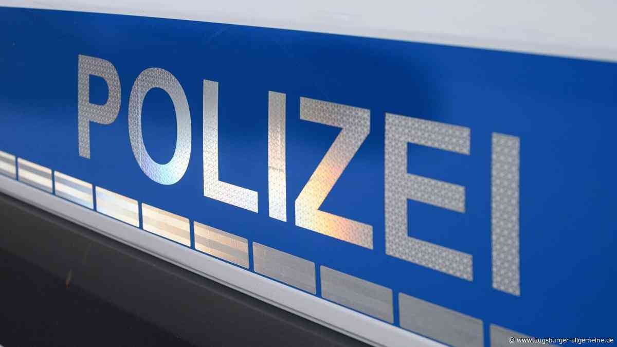 18-Jährige mit Flüssigkeit beschüttet und mit Plastikflasche beworfen