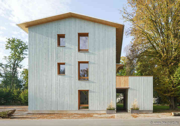 Jetzt in Holz und Lehm - Forschungshäuser 4 und 5 von Florian Nagler Architekten in Bad Aibling