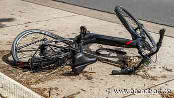 Radfahrer bei Abbiegeunfall in der Hamburger Innenstadt verletzt