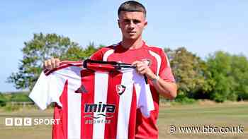Cheltenham sign winger Evans on loan from Leicester
