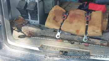 Taucher holen Panzerfäuste und Granate aus der Donau beim Friedrichsausteg