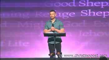 Former megachurch Pastor Tavner Smith fundraising for new church building after bankruptcy