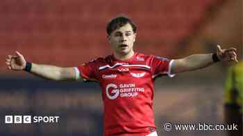 The teen learning fast after early Scarlets chance