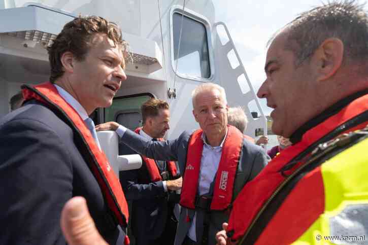 Minister van I&W bezoekt reddingstation Neeltje Jans