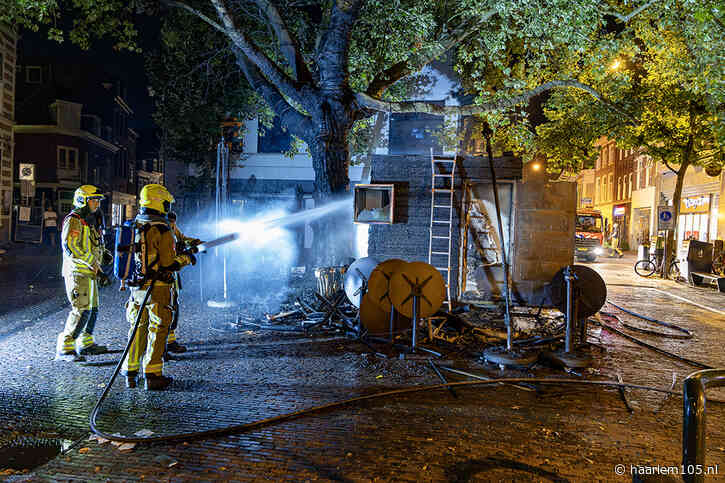 Minderjarige man opgepakt na brand in bloemenstal aan Grote Houtstraat
