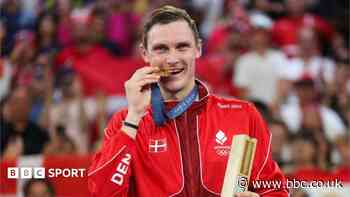 Badminton great Axelsen retires