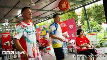 University helps elderly people through badminton