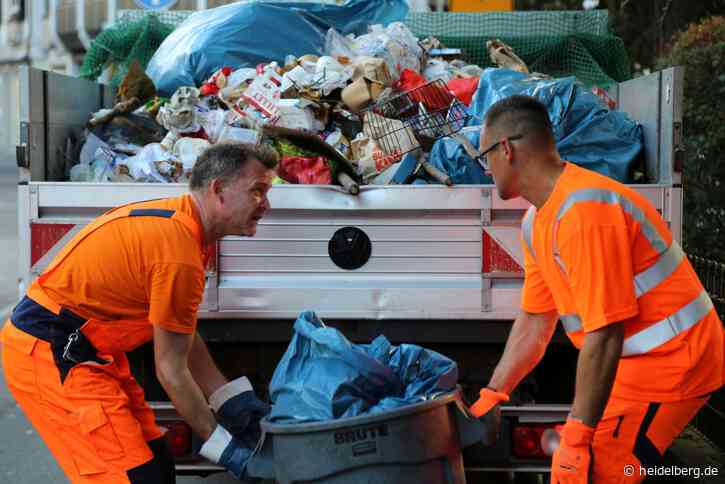 Wenn die Altstadt noch schläft: Bürgermeister begleitet Stadtreinigung bei Frühschicht