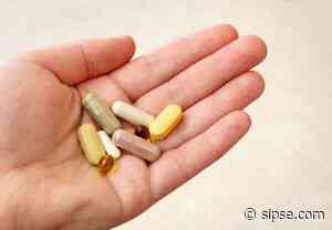 Especialistas alertan por riesgos de consumir vitaminas sin control médico