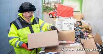 Hoelang halen vrijwilligers nog oud papier op? Ongeluk in Mook maakt discussie actueel