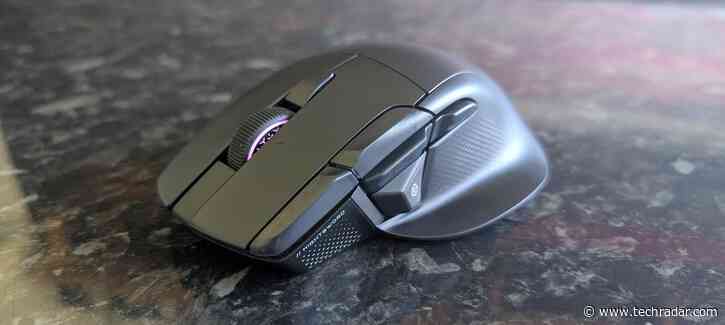 The Corsair Nightsword V2 Wireless should feel like an upgrade, but I'm quite upset to see that it's lost a key selling feature of the original model