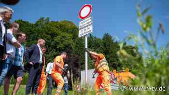 Gereizte Stimmung am Rande der A8: Schleichweg-Fahrer ignorieren Verbot - Anwohner genervt