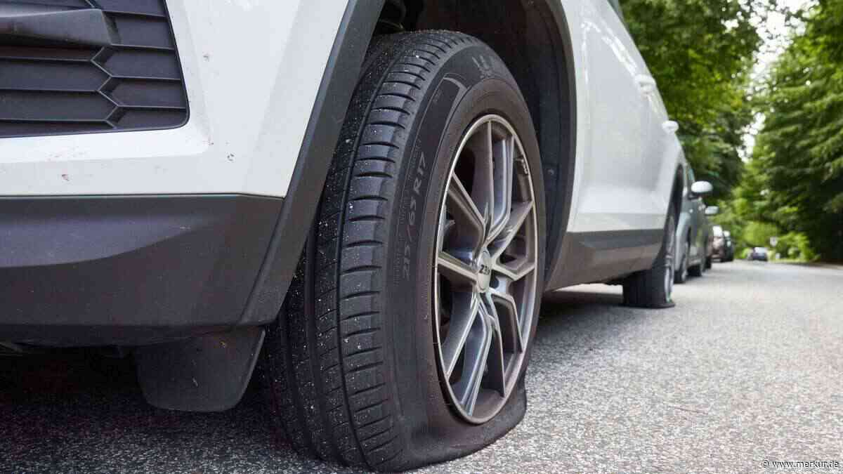 Klimaaktivisten lassen Luft aus Autoreifen und hinterlassen Zettel – Polizei sieht keine Straftat