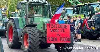 Boeren rijden met trekkers door de Achterhoek en luiden de noodklok: ‘Stikstofplan raakt ons keihard’