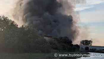Firefighters tackling large blaze in Hull
