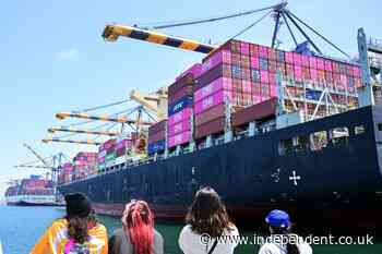 US government says judge overstepped by ordering universal tariff refunds