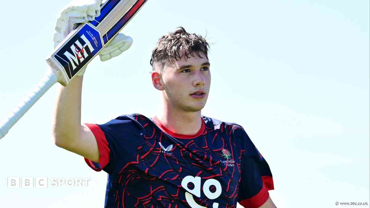 Rocky Flintoff hits first professional century for Lancs