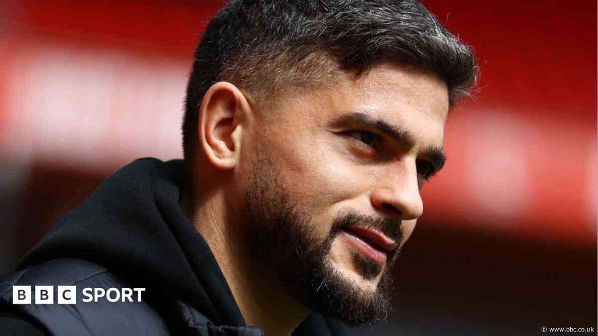 Blackburn sign midfielder Morsy on one-year deal