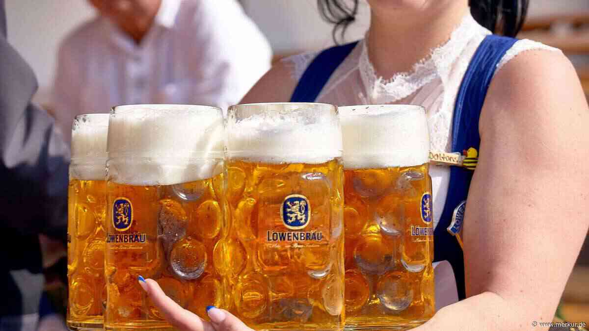 „Ungeschriebene Regel“: Oktoberfest-Bedienung erklärt Detail, das vielen Gästen nicht bewusst ist