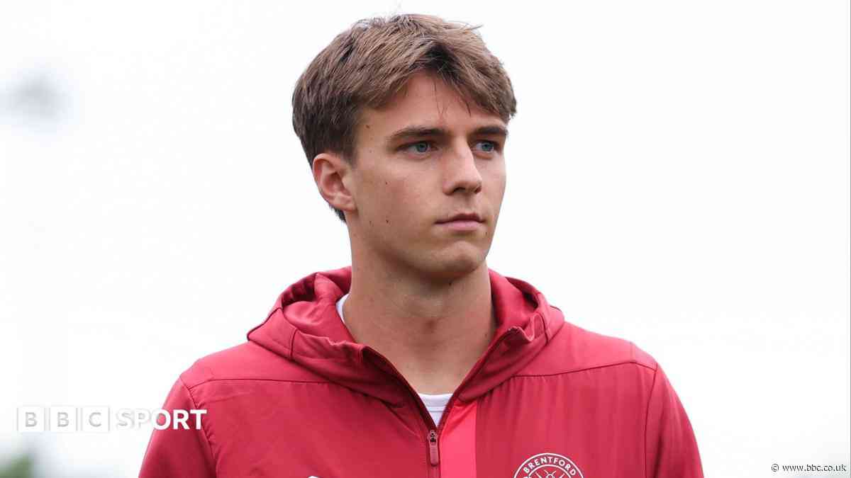 Rotherham sign goalkeeper Eyestone on loan