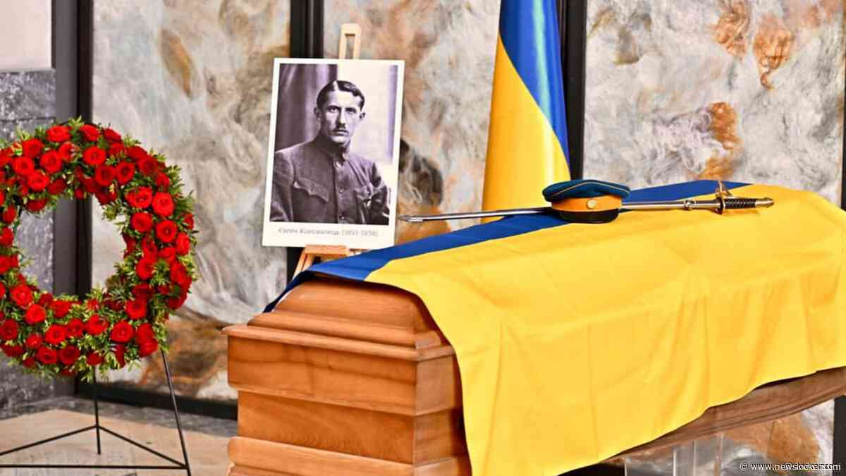 Resten van in Rotterdam begraven Oekraïense nationalist terug naar Kyiv