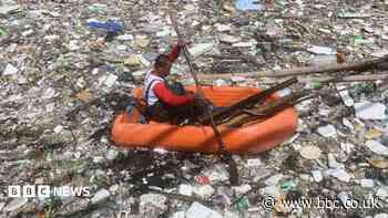 Watch: Tide of rubbish blankets Philippines river