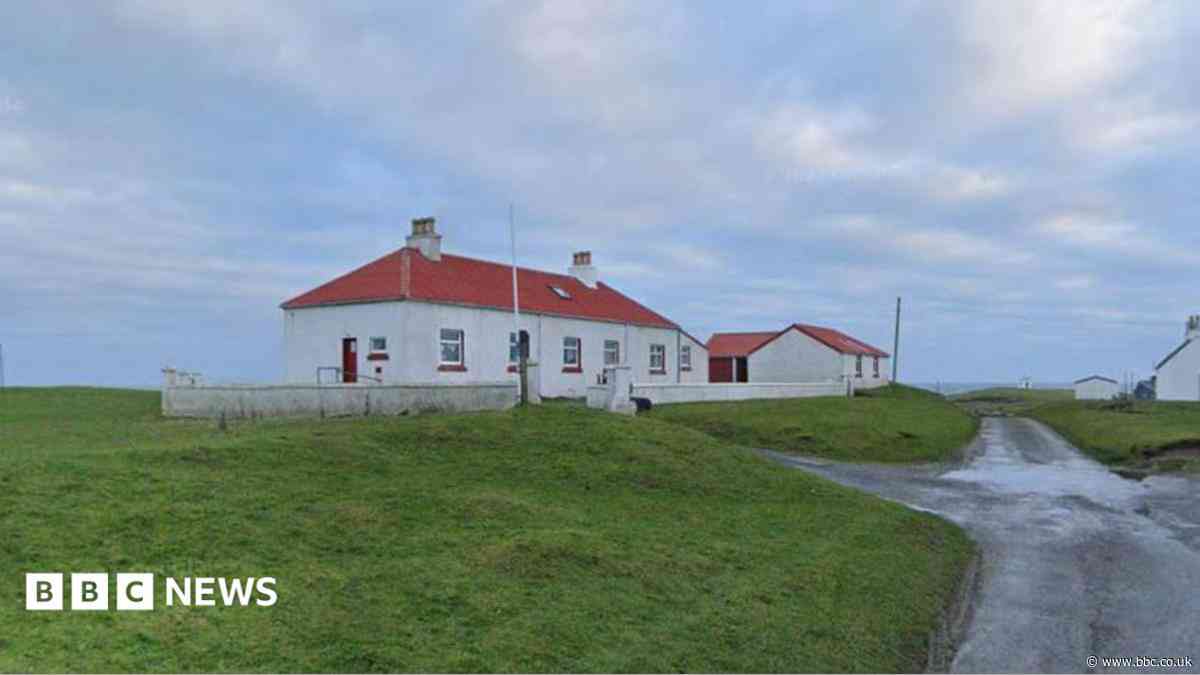 Police appeal after cash stolen from Tiree Post office