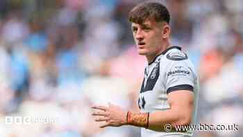 Wakefield pay 'substantial' fee for Hull FC's Litten