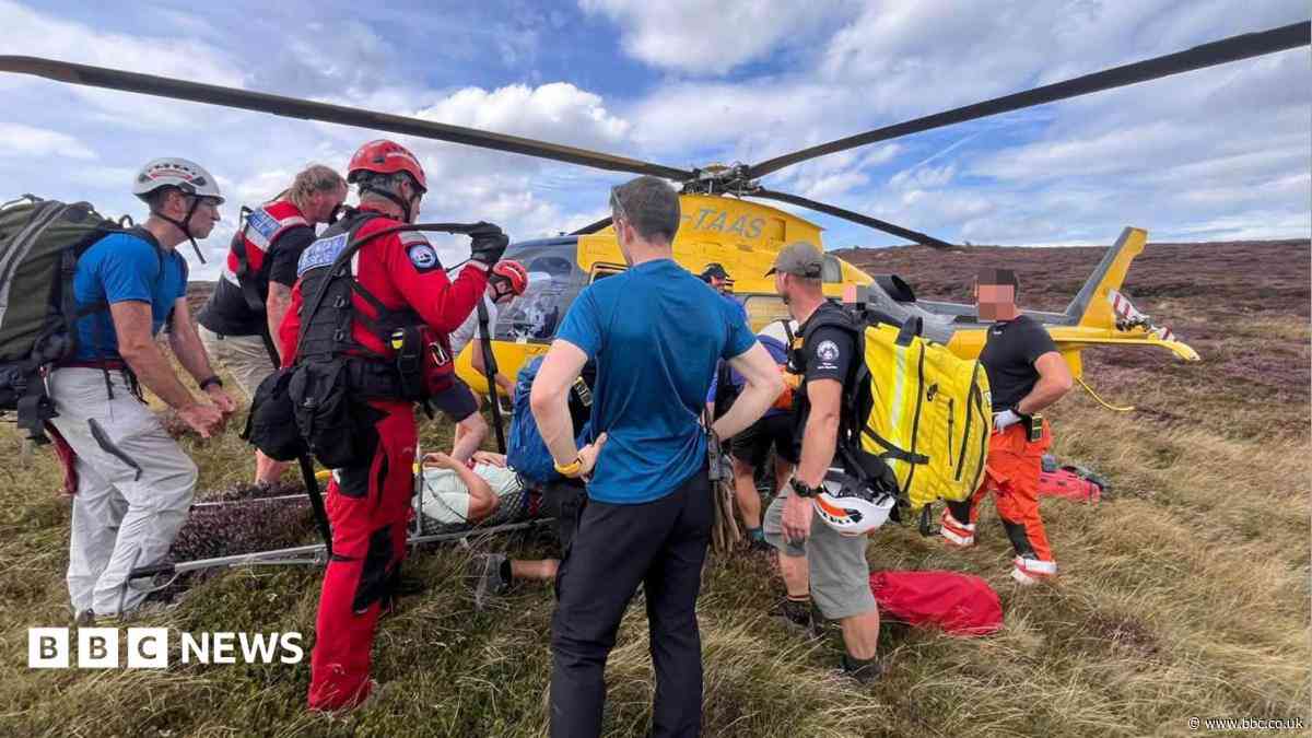 Runner airlifted to hospital after Peak District fall