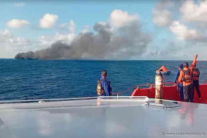 Fähre zwischen Bali und Lombok gerät in Brand