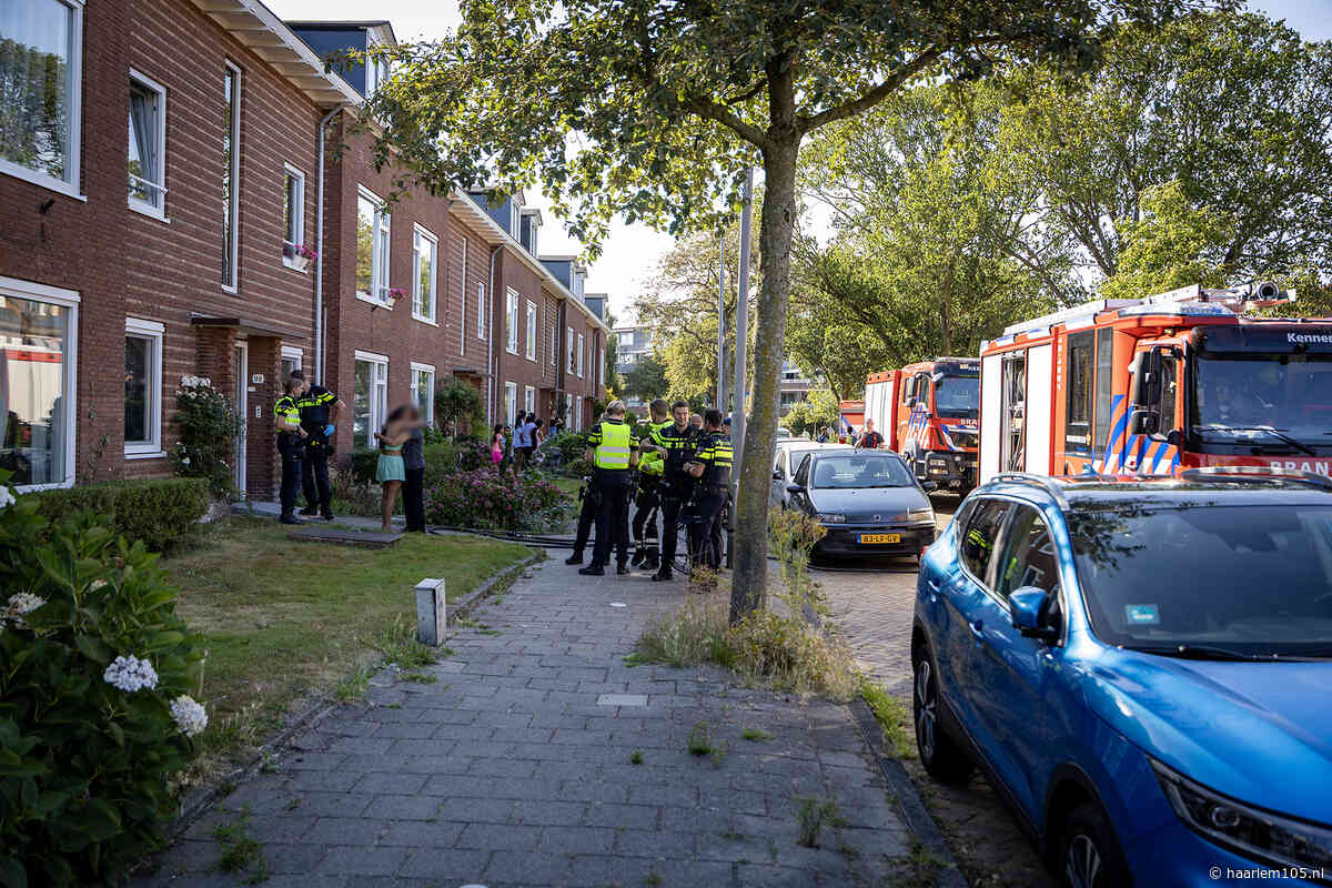 Man gewond bij woningbrand in Haarlem-Noord, vrouw aangehouden