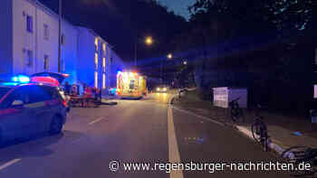 Radfahrer in Schwandorf beim Abbiegen von Auto erfasst und schwer verletzt