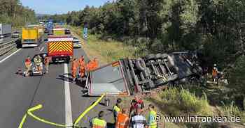 A73-Unfall bei Bamberg: Beladener Laster umgekippt - Fahrbahn gesperrt