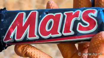 Britse poetshulp vindt Mars-reep uit 1991 die 1,5 keer zoveel weegt als huidige