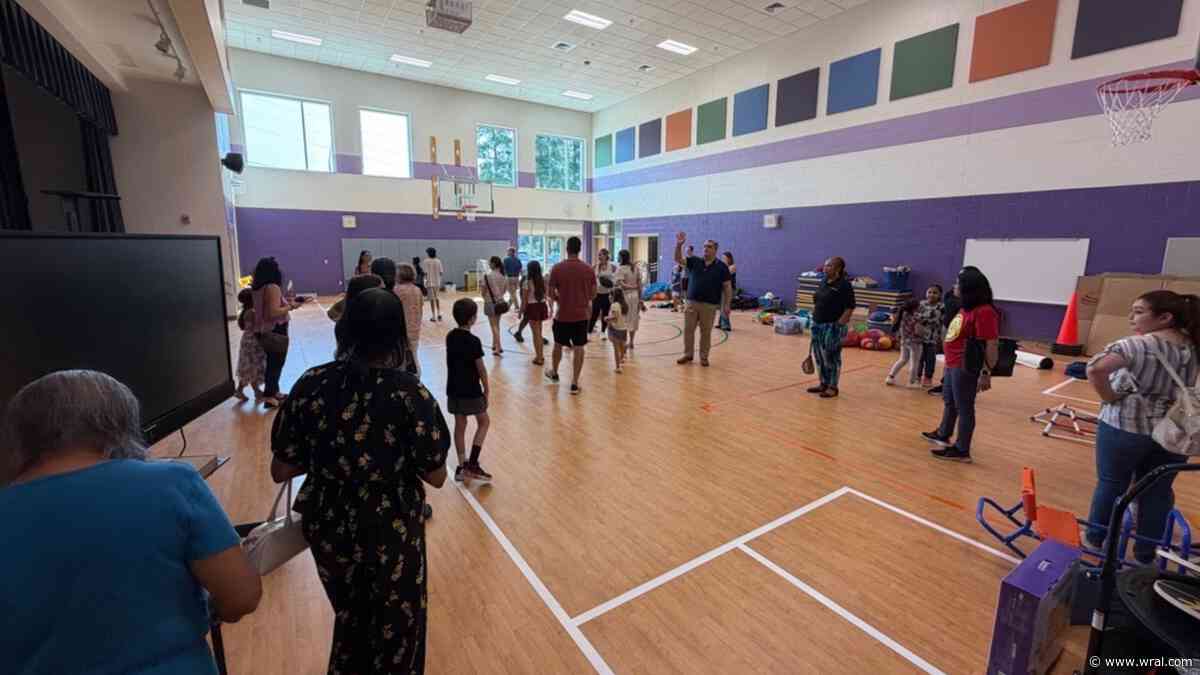 Raleigh's Swift Creek Elementary welcomes back families. What to know about traffic changes