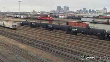 Winnipeg rail-relocation group to study bypass around city for 3 major railways