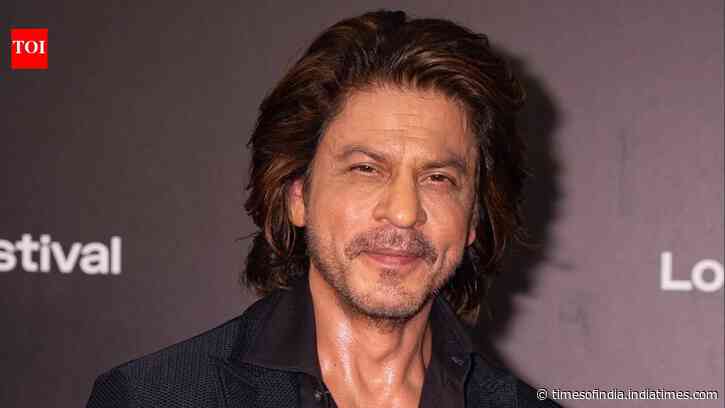 Shah Rukh Khan's witty response about his voluminous hair at 60 leaves people in splits