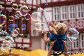 Kommentar zum Schulanfang: Seifenblasen statt Feuerwerk – kindgemäßer Spaß ohne Risiko