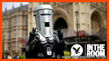 Count Binface says royal family should give up Buckingham Palace: “They don’t even like it”