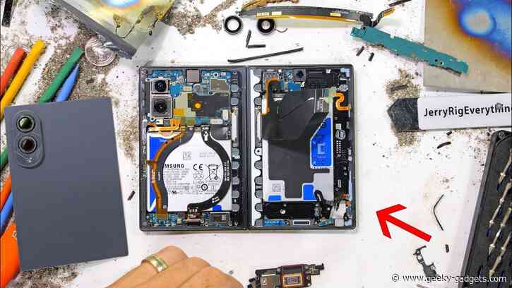 Teardown Reveals How Samsung Made the Galaxy Z Fold 8