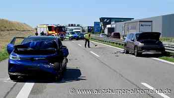 Schwerer Unfall auf der A8 führt zu kilometerlangen Staus